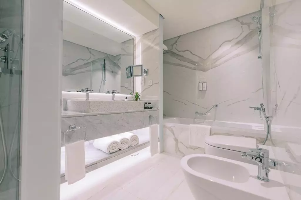 حمام هتل خالیدیا پالاس دبی